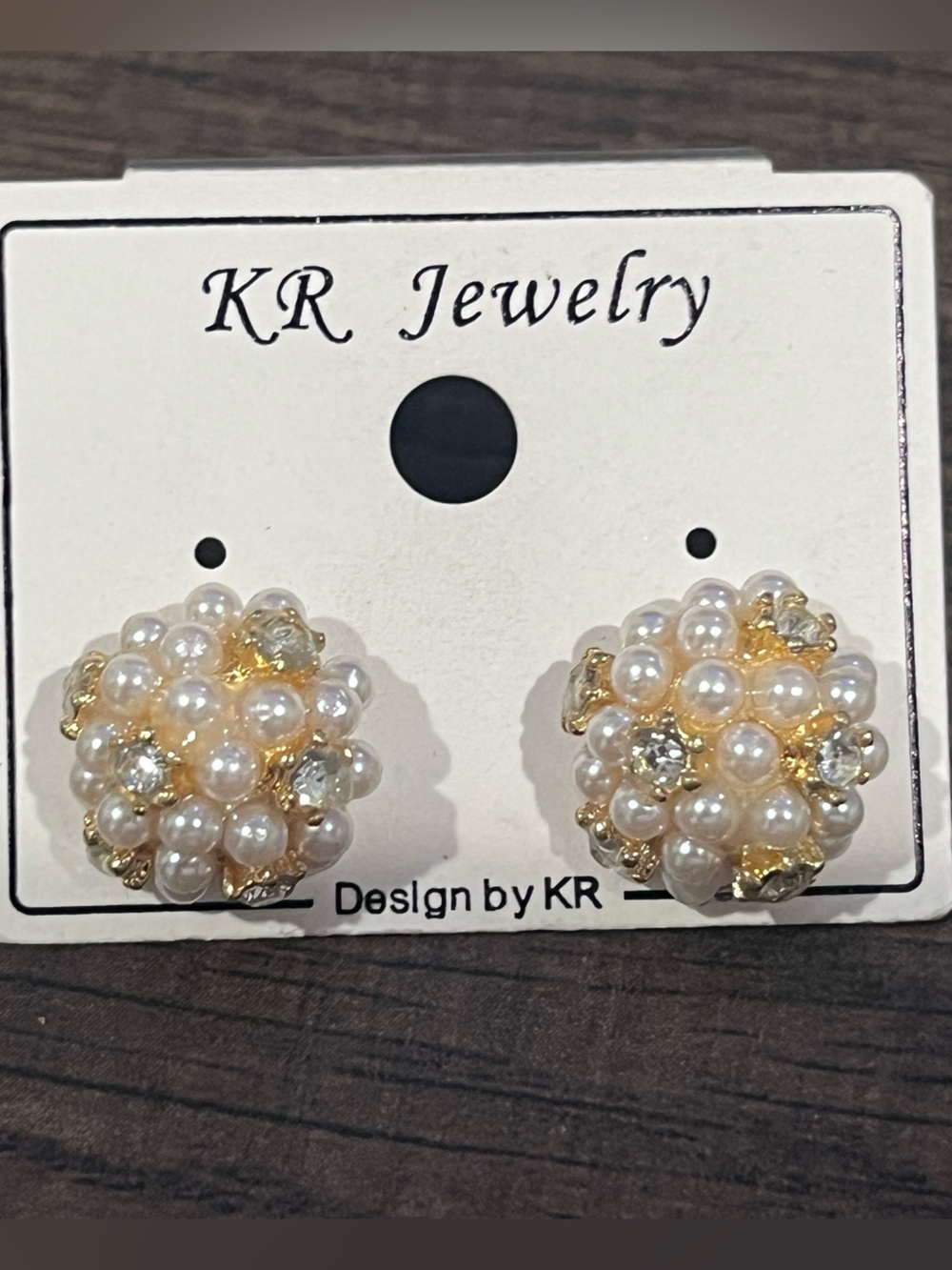 Gold Pearl Cluster Stud Earrings new imported - Picture 2 of 2